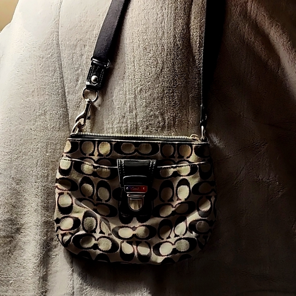 COACH shoulder purse (small)